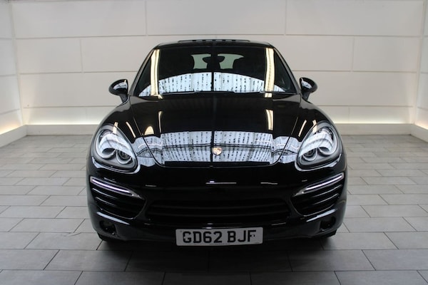 Used Porsche Cayenne 2012 for sale - 74260949: Photo 2
