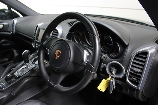 Used Porsche Cayenne 2012 for sale - 74260949: Photo 35
