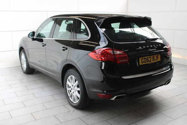 Used Porsche Cayenne 2012 for sale - 74260949: Photo 9
