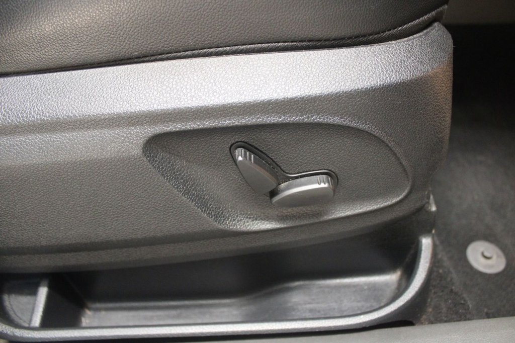 Used Ford Kuga 2012 for sale - 77667010: Photo 38