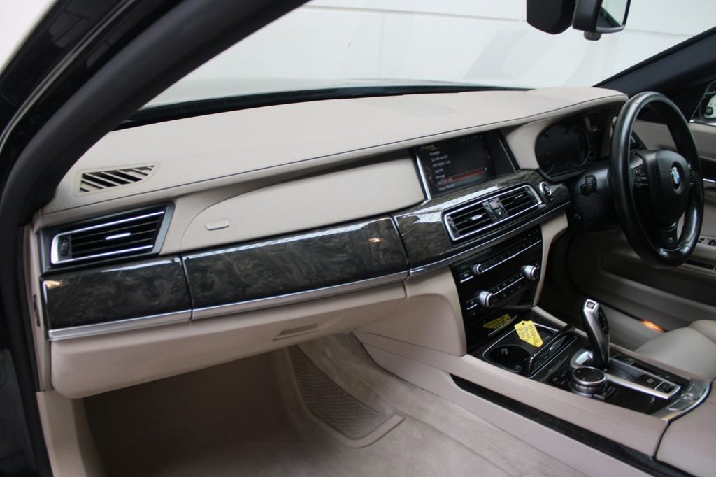 Used BMW 7 Series 2015 for sale - 76056912: Photo 36