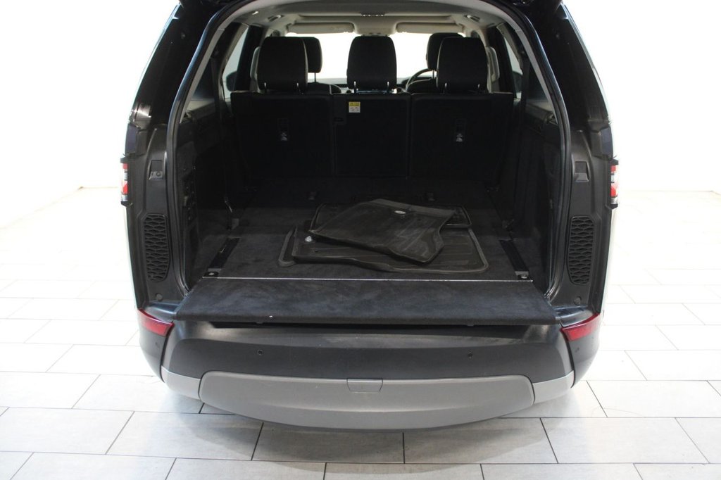 Used Land Rover Discovery 2017 for sale - 77608670: Photo 15