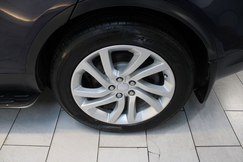 Used Land Rover Discovery 2017 for sale - 77608670: Photo 29