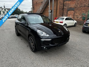 Used Porsche Cayenne 2015 for sale - 75607406: Photo