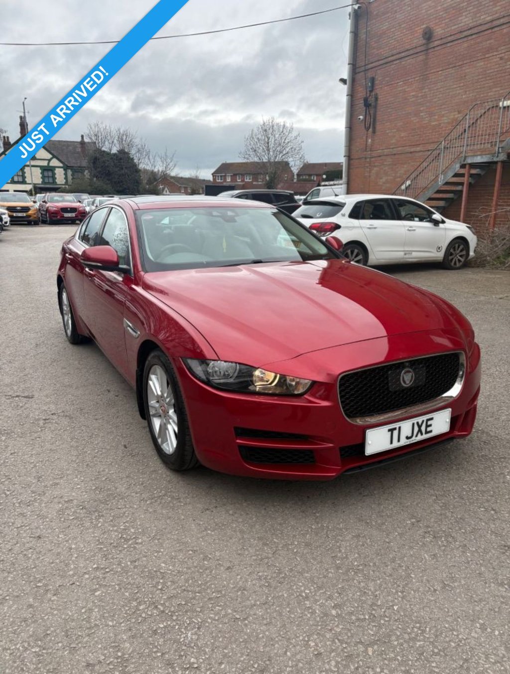 Used Jaguar XE 2017 for sale - 77991436: Photo 1