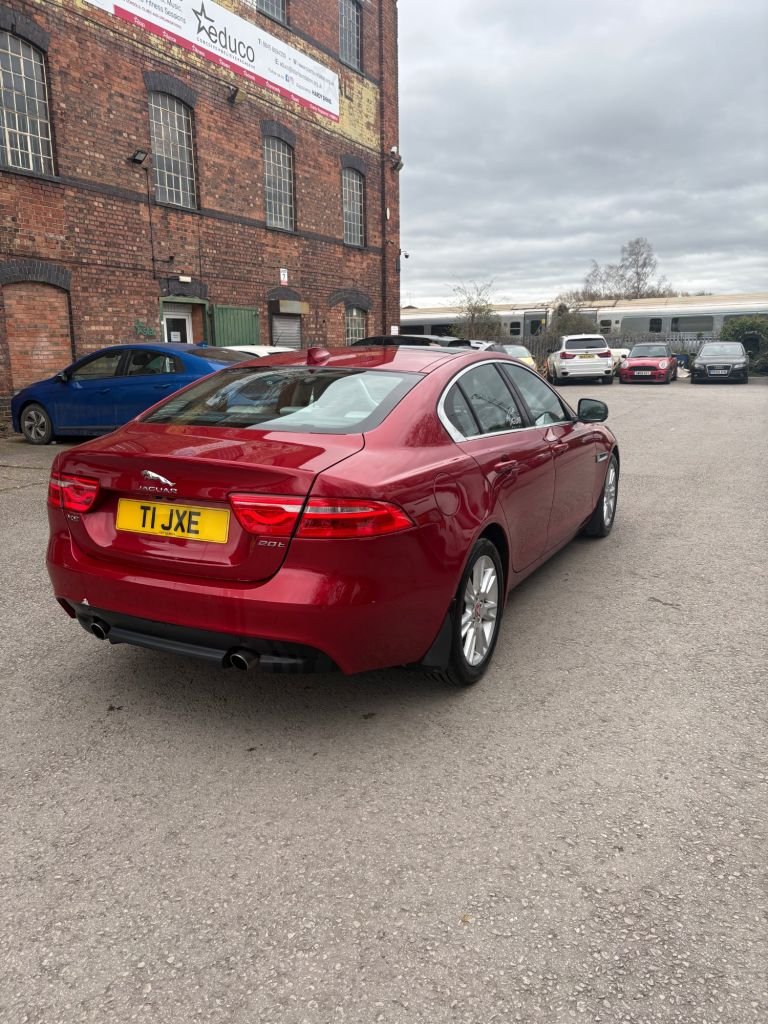 Used Jaguar XE 2017 for sale - 77991436: Photo 3