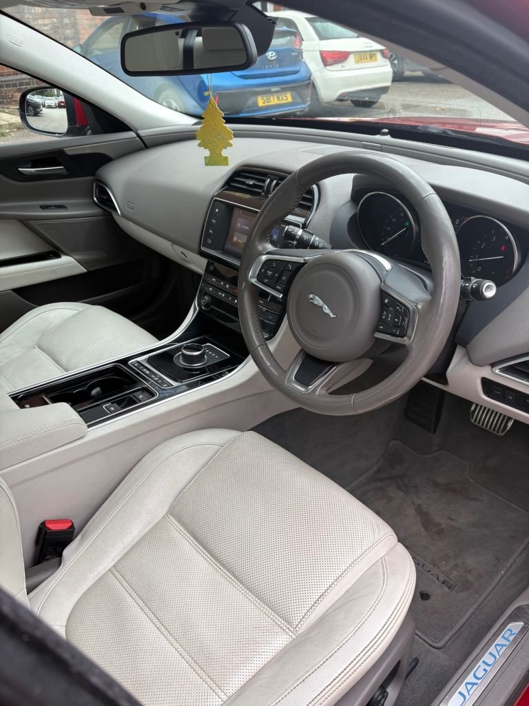 Used Jaguar XE 2017 for sale - 77991436: Photo 9