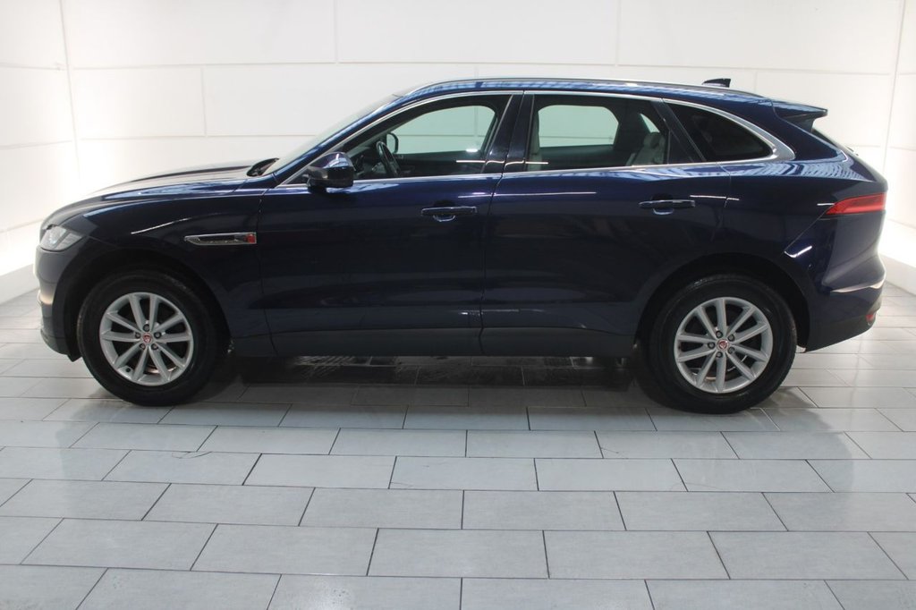 Used Jaguar F-Pace 2016 for sale - 76535986: Photo 8