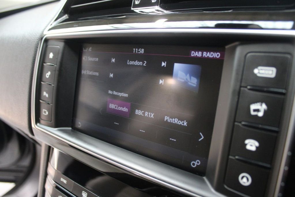 Used Jaguar F-Pace 2017 for sale - 77275631: Photo 31