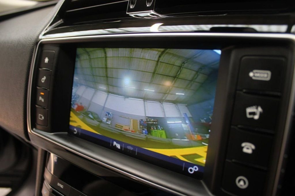 Used Jaguar F-Pace 2017 for sale - 77275631: Photo 33