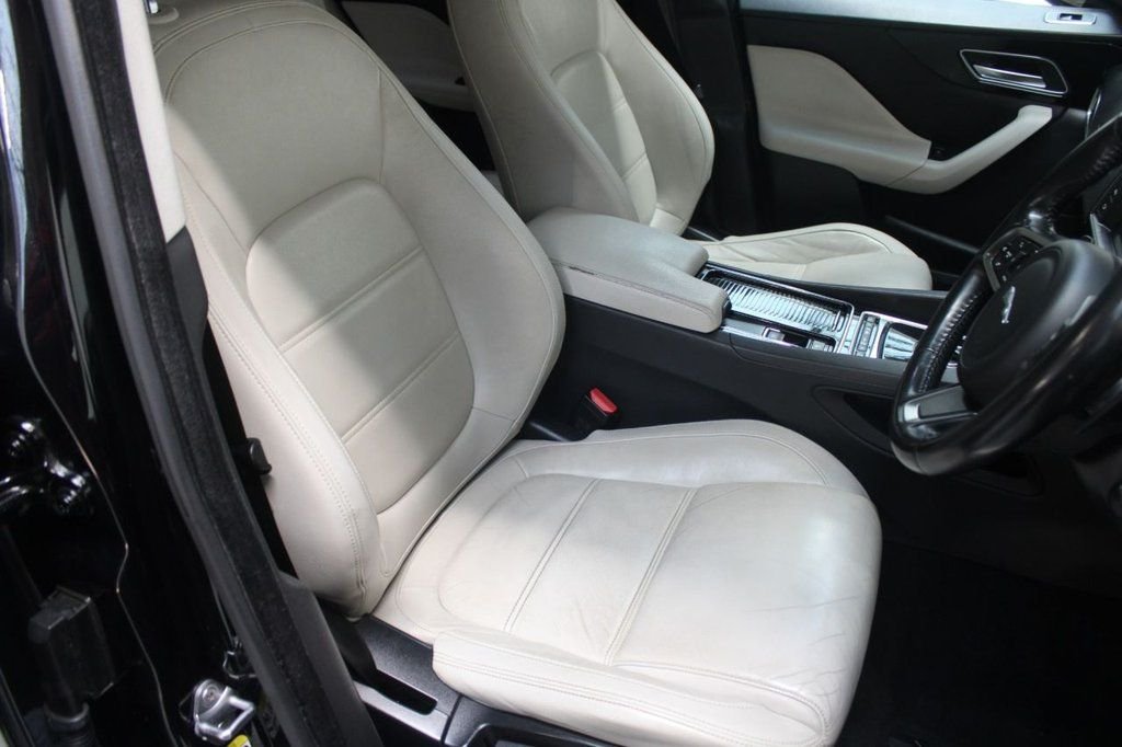 Used Jaguar F-Pace 2017 for sale - 77275631: Photo 40