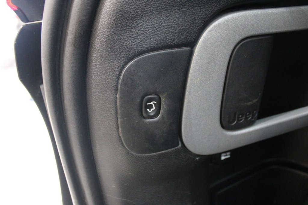 Used Jeep Cherokee 2018 for sale - 76147831: Photo 18