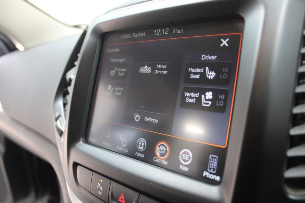 Used Jeep Cherokee 2018 for sale - 76147831: Photo 33