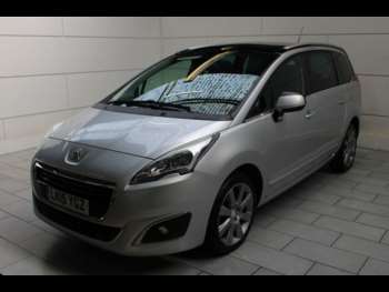 Used Peugeot 5008 2015 for sale - 74473943: Photo