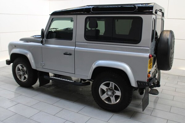 Used Land Rover Defender 90 2015 for sale - 70020899: Photo 10