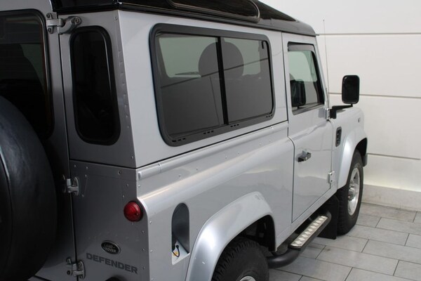 Used Land Rover Defender 90 2015 for sale - 70020899: Photo 18