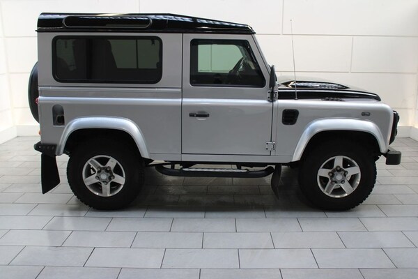 Used Land Rover Defender 90 2015 for sale - 70020899: Photo 22
