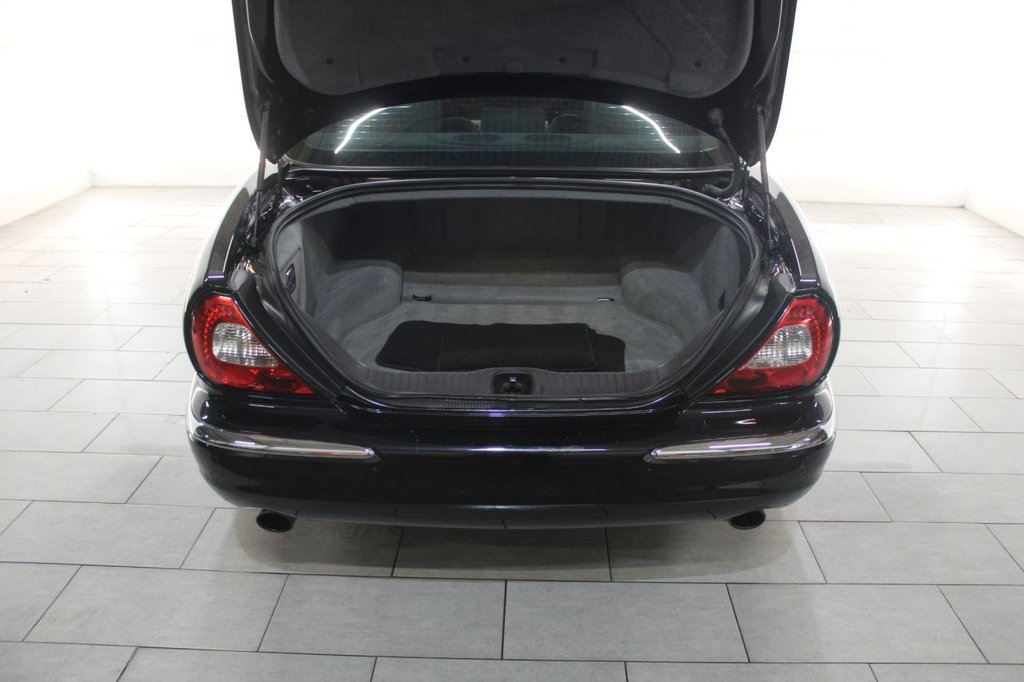 Used Jaguar XJ 2007 for sale - 77188251: Photo 16