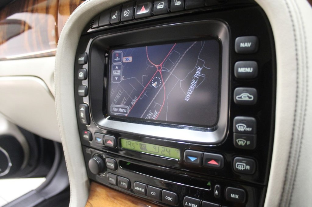 Used Jaguar XJ 2007 for sale - 77188251: Photo 31