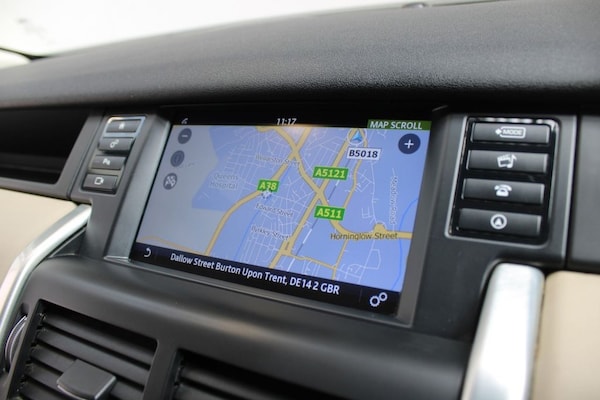 Used Land Rover Discovery Sport 2015 for sale - 74685231: Photo 31