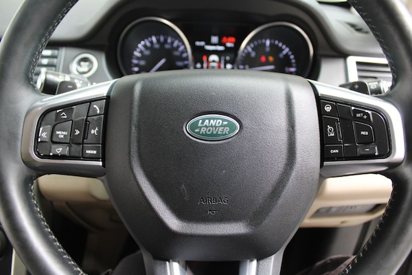 Used Land Rover Discovery Sport 2015 for sale - 74685231: Photo 41