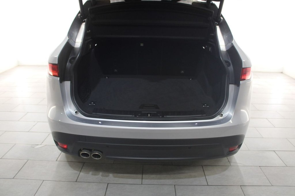Used Jaguar F-Pace 2016 for sale - 76962414: Photo 16