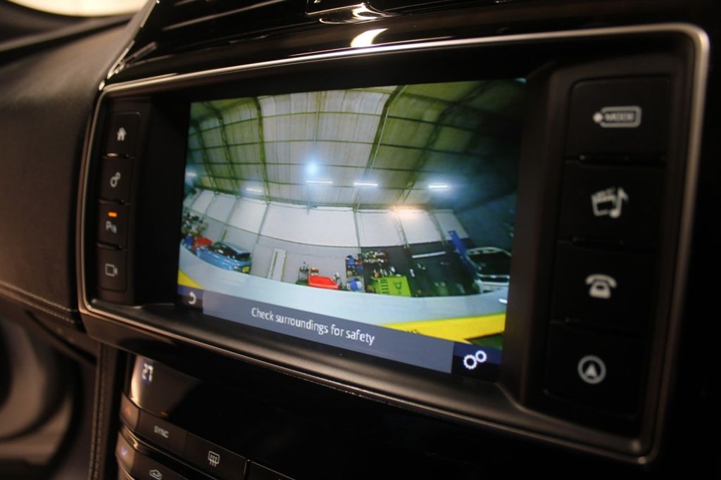 Used Jaguar F-Pace 2016 for sale - 76962414: Photo 36