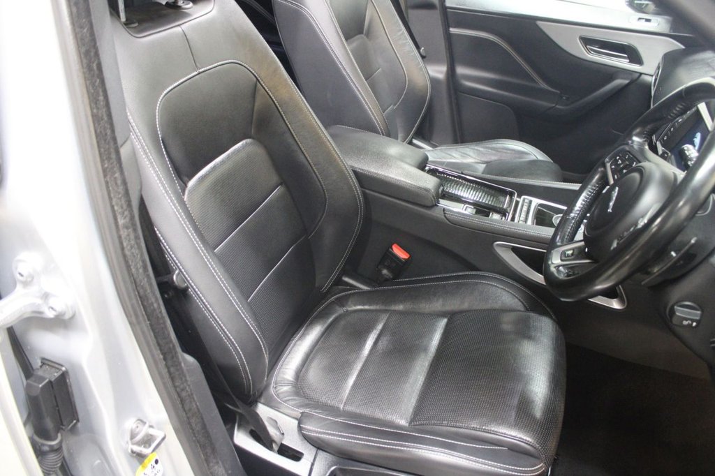 Used Jaguar F-Pace 2016 for sale - 76962414: Photo 42