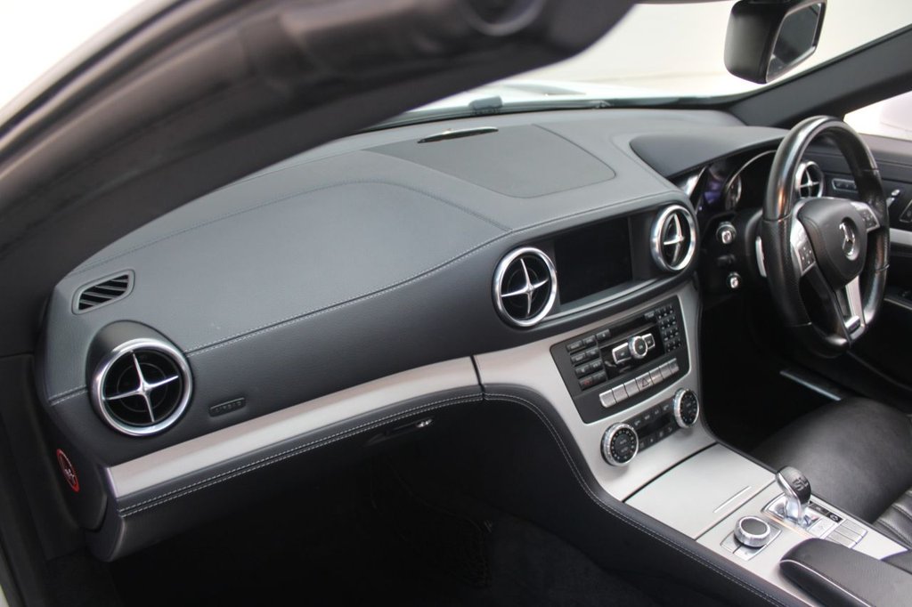 Used Mercedes-Benz SL 2014 for sale - 76482359: Photo 40