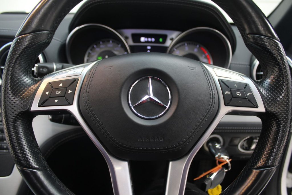 Used Mercedes-Benz SL 2014 for sale - 76482359: Photo 43