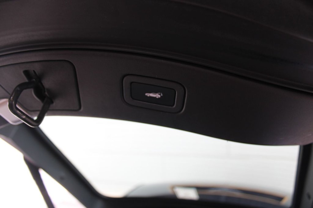 Used Jaguar F-Type 2014 for sale - 77642976: Photo 18