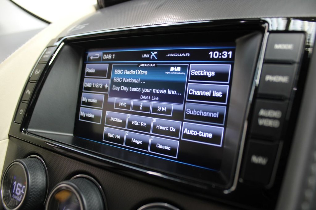 Used Jaguar F-Type 2014 for sale - 77642976: Photo 32