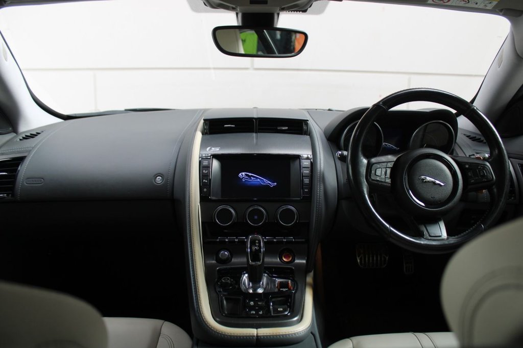 Used Jaguar F-Type 2014 for sale - 77642976: Photo 38