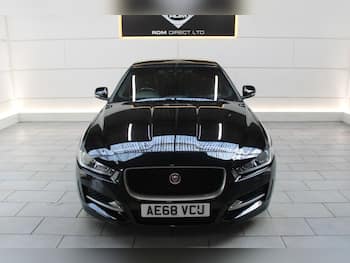 Used Jaguar XE 2018 for sale - 79764384: Photo