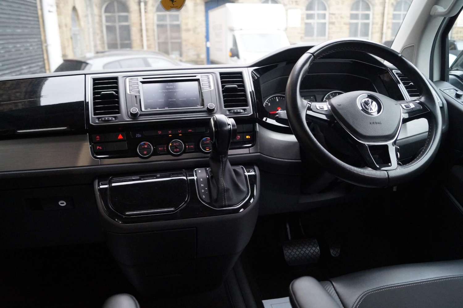 Used Volkswagen Caravelle 2024 for sale - 73435511: Photo 60