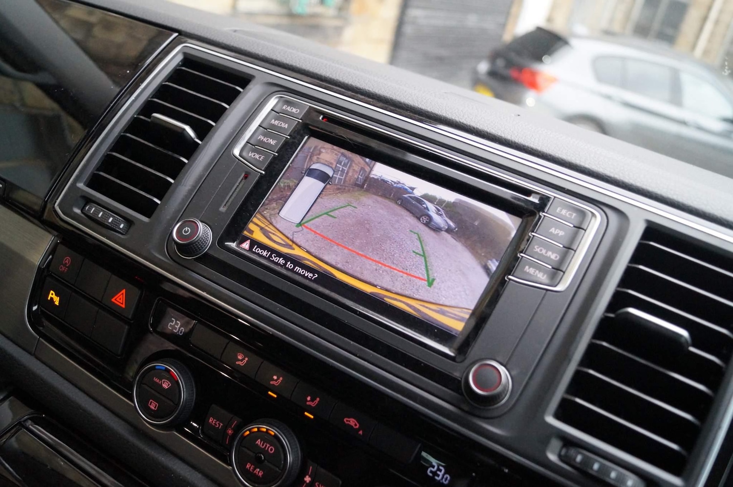Used Volkswagen Caravelle 2024 for sale - 73435511: Photo 63