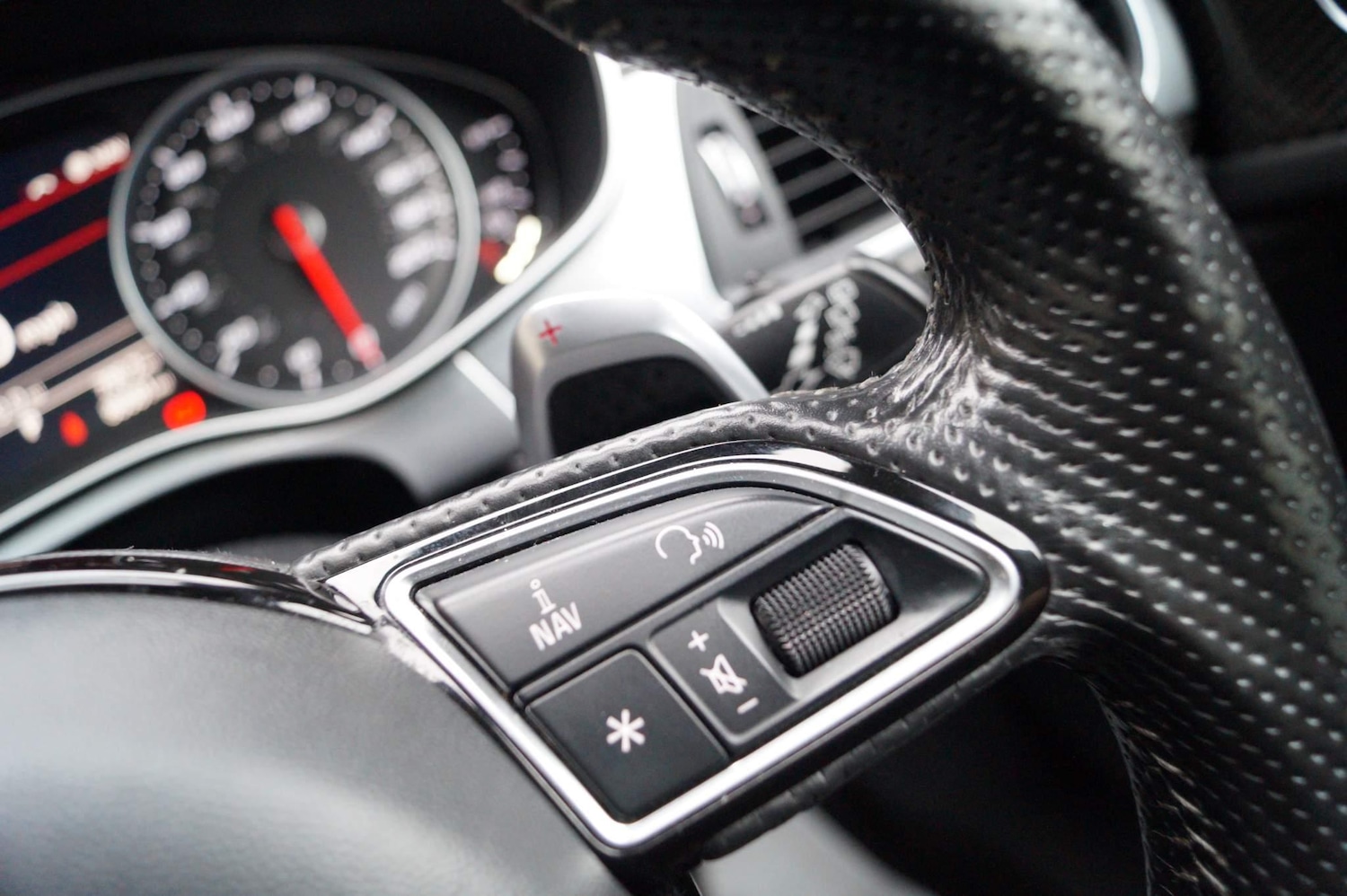 Used Audi RS6 Avant 2015 for sale - 73435583: Photo 82