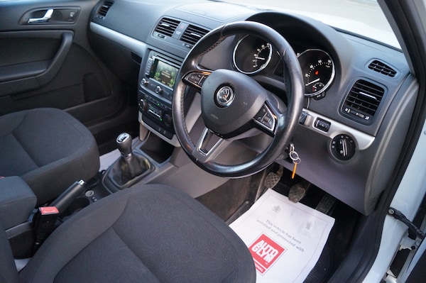 Used Skoda Yeti 2015 for sale - 74238837: Photo 35