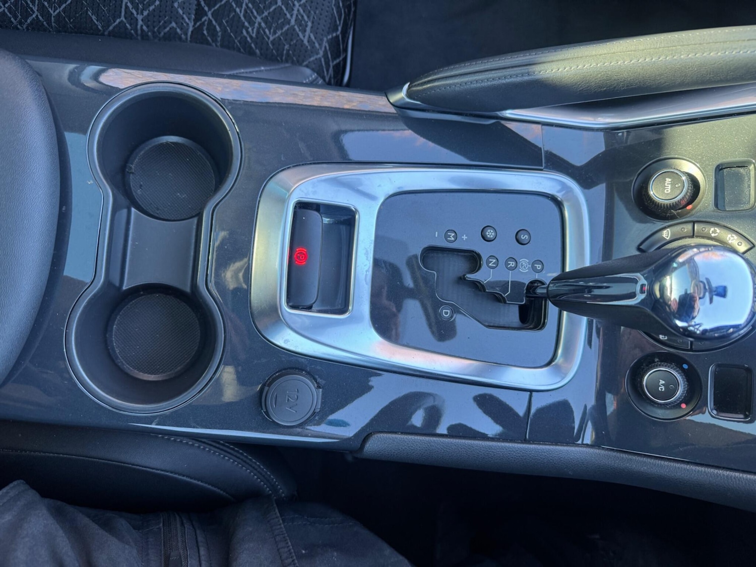 Used Peugeot 3008 2015 for sale - 77723107: Photo 26