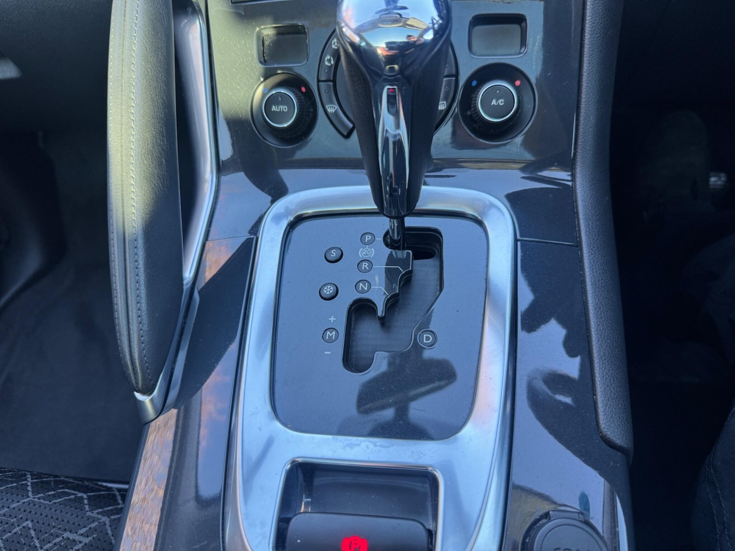 Used Peugeot 3008 2015 for sale - 77723107: Photo 27