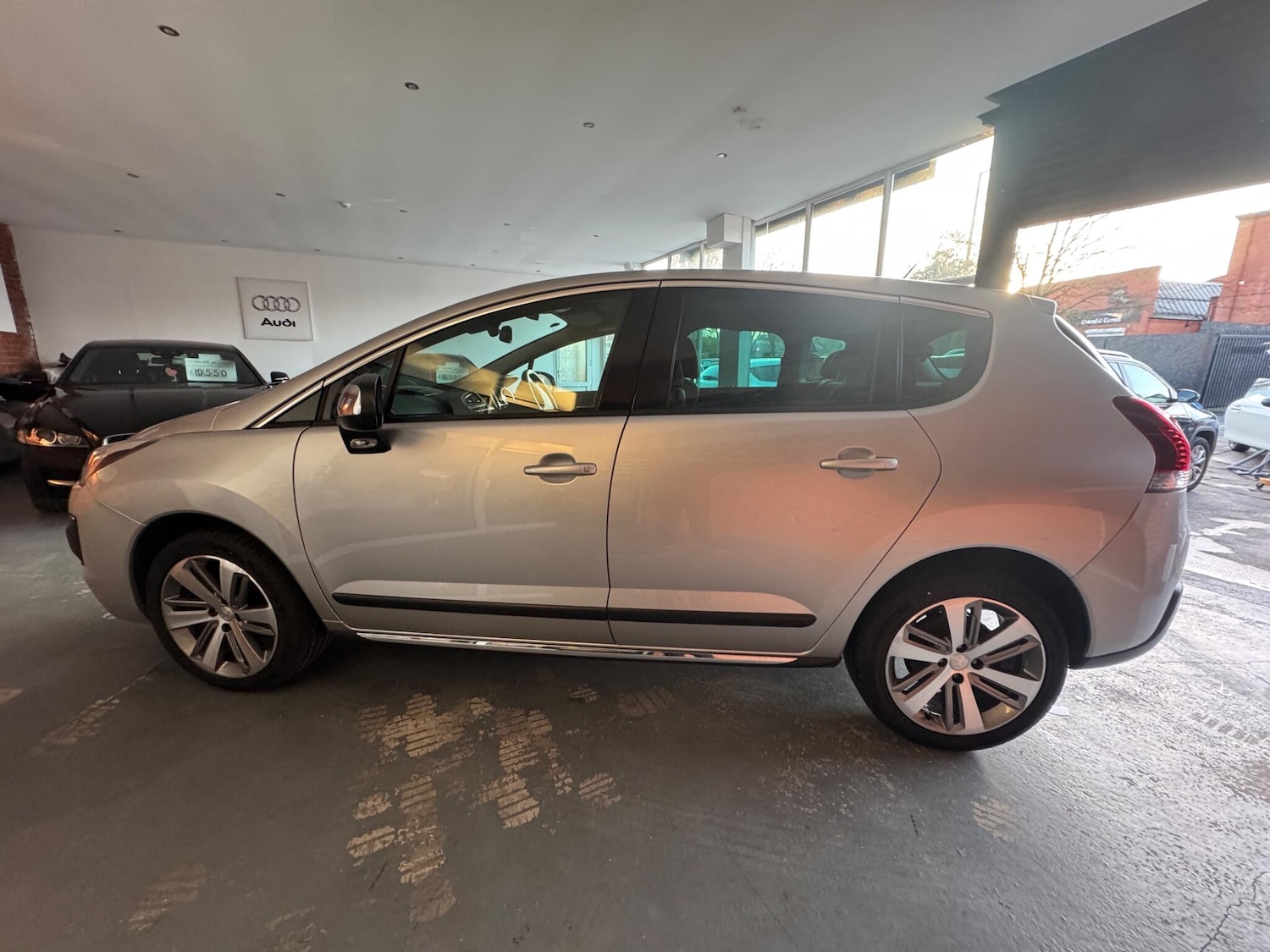 Used Peugeot 3008 2015 for sale - 77723107: Photo 8