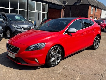 Used Volvo V40 2014 for sale - 79039335: Photo