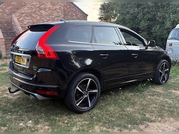 Used Volvo XC60 2015 for sale - 79552732: Photo