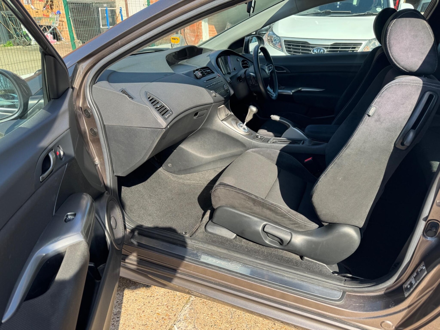 Used Honda Civic 2011 for sale - 78115253: Photo 38