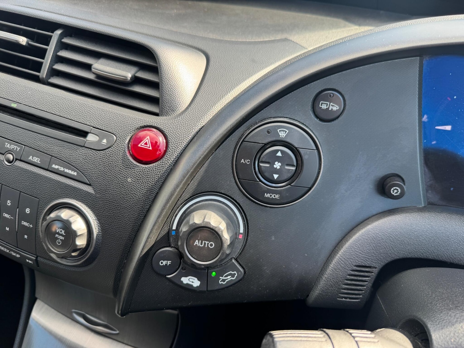 Used Honda Civic 2011 for sale - 78115253: Photo 40