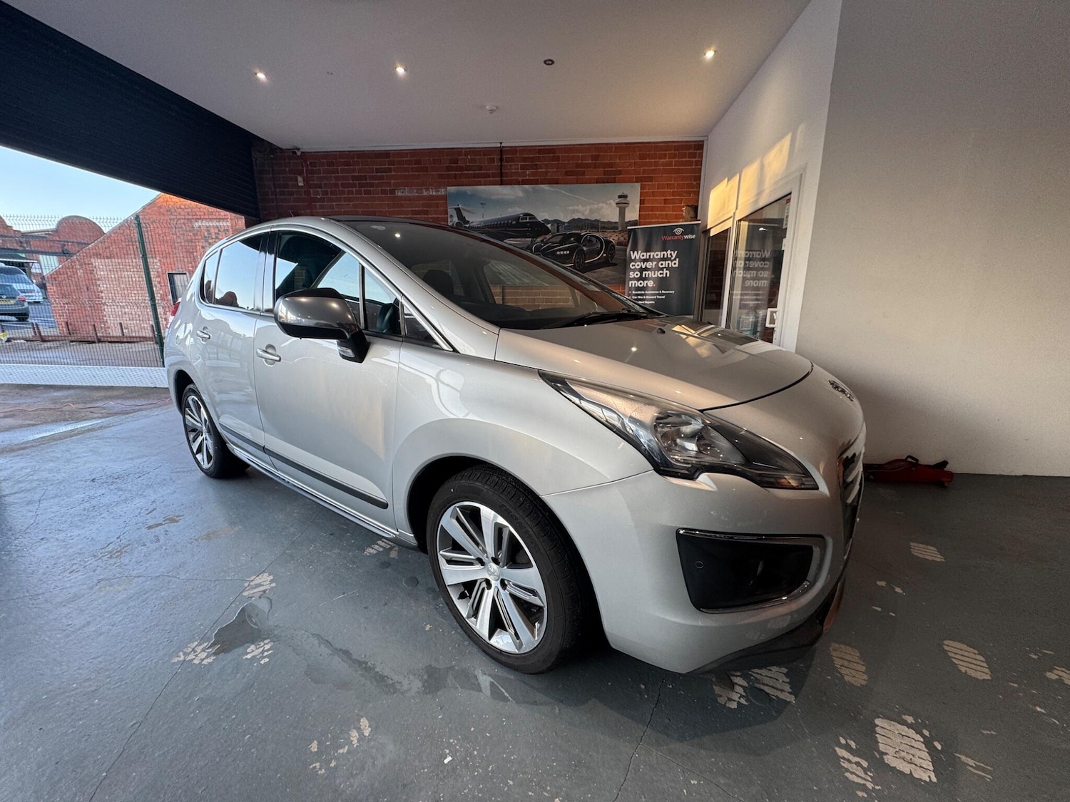 Used Peugeot 3008 2015 for sale - 77683009: Photo 2
