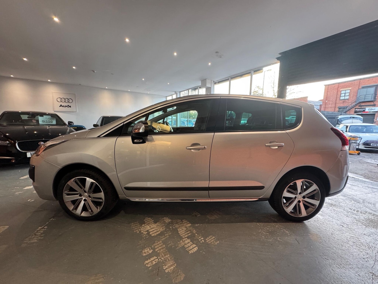 Used Peugeot 3008 2015 for sale - 77683009: Photo 5