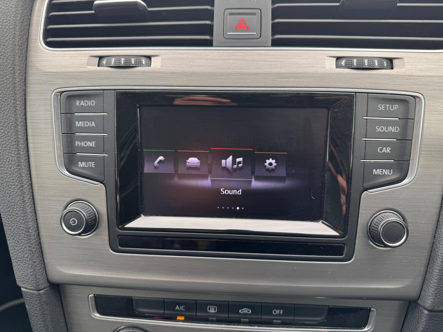 Used Volkswagen Golf 2014 for sale - 77709612: Photo 32