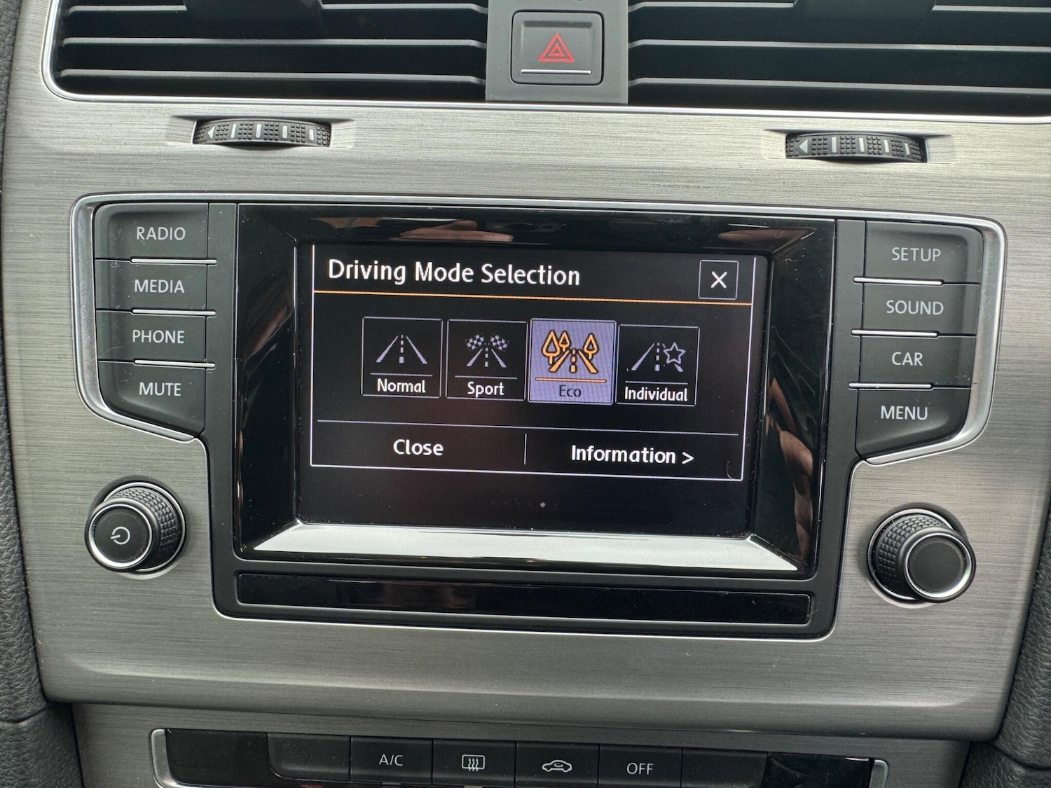 Used Volkswagen Golf 2014 for sale - 77709612: Photo 34