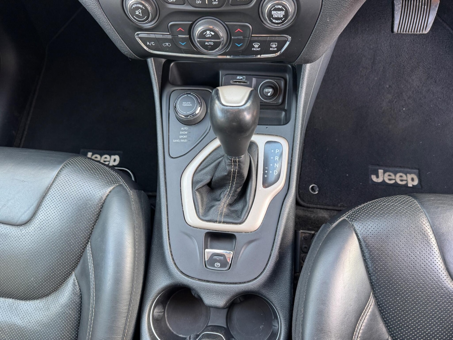 Used Jeep Cherokee 2015 for sale - 77683298: Photo 12